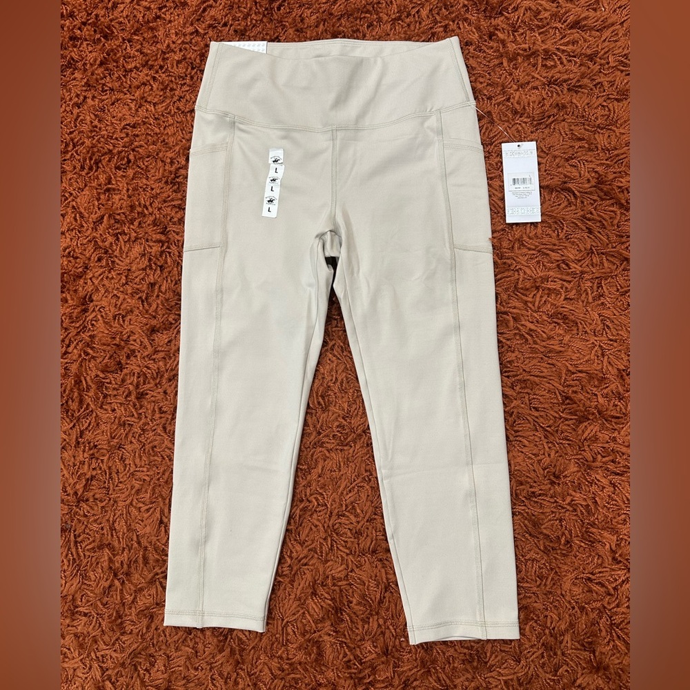Beverly Hills Polo Club Women’s Capri Cream Leggings